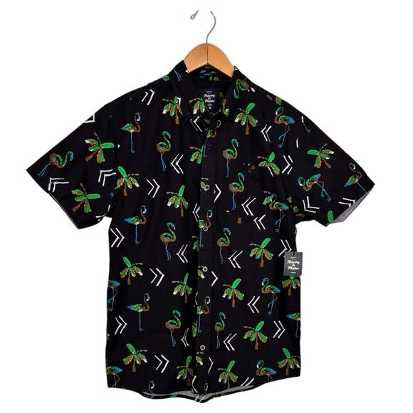 Artistry in Motion Men's Night Island Flamingo Button Down Shirt Size Medium NEW - Picture 1 of 7